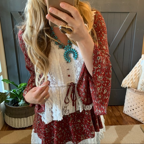 FLASH SALE! New Boho Vintage Lace Floral Long Sleeve Dress - Picture 3 of 9